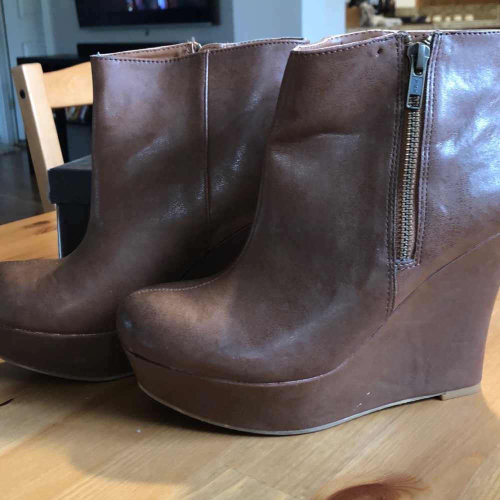4in platform wedge bootie